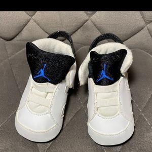 Baby white Jordan's size 2